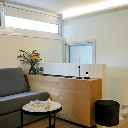 Urban Frame Acropolis أثينا